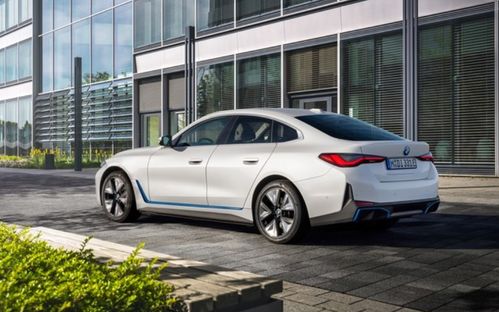 科技與動感并存 寶馬i4全球首發(fā)引領新能源潮流，起亞K9及Sportage預告再掀汽車科技浪潮